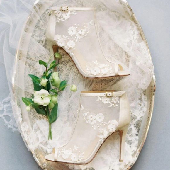 Bella Belle by Joy Proctor - Picture 3 of 14